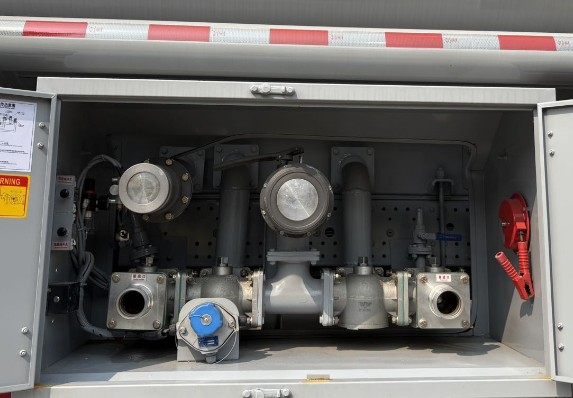 江淮駿鈴S9油罐車_8噸江淮駿鈴加油車 江淮駿鈴S9油罐車_8噸江淮駿鈴加油車