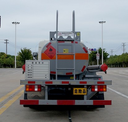 2.6方重汽豪沃藍(lán)牌加油車_新東日牌YZR5047GJYZ6Q型加油車 2.6方重汽豪沃藍(lán)牌加油車_新東日牌YZR5047GJYZ6Q型加油車