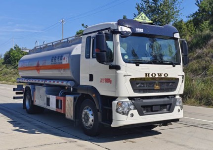 重汽豪沃15方加油車_楚勝牌CSC5187GJYZ6型加油車 重汽豪沃15方加油車_楚勝牌CSC5187GJYZ6型加油車